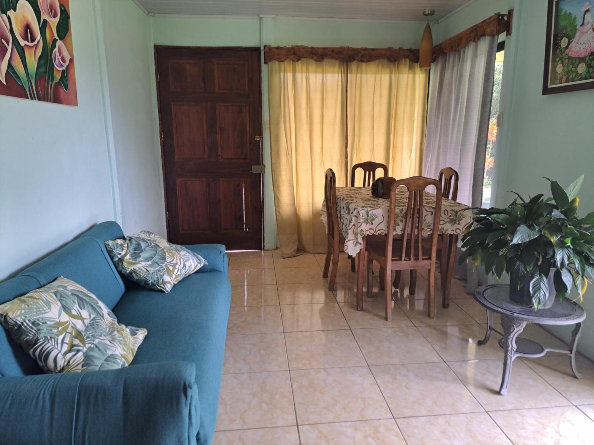 Hospedaje Luis & Ana Pejibaye Chambre photo